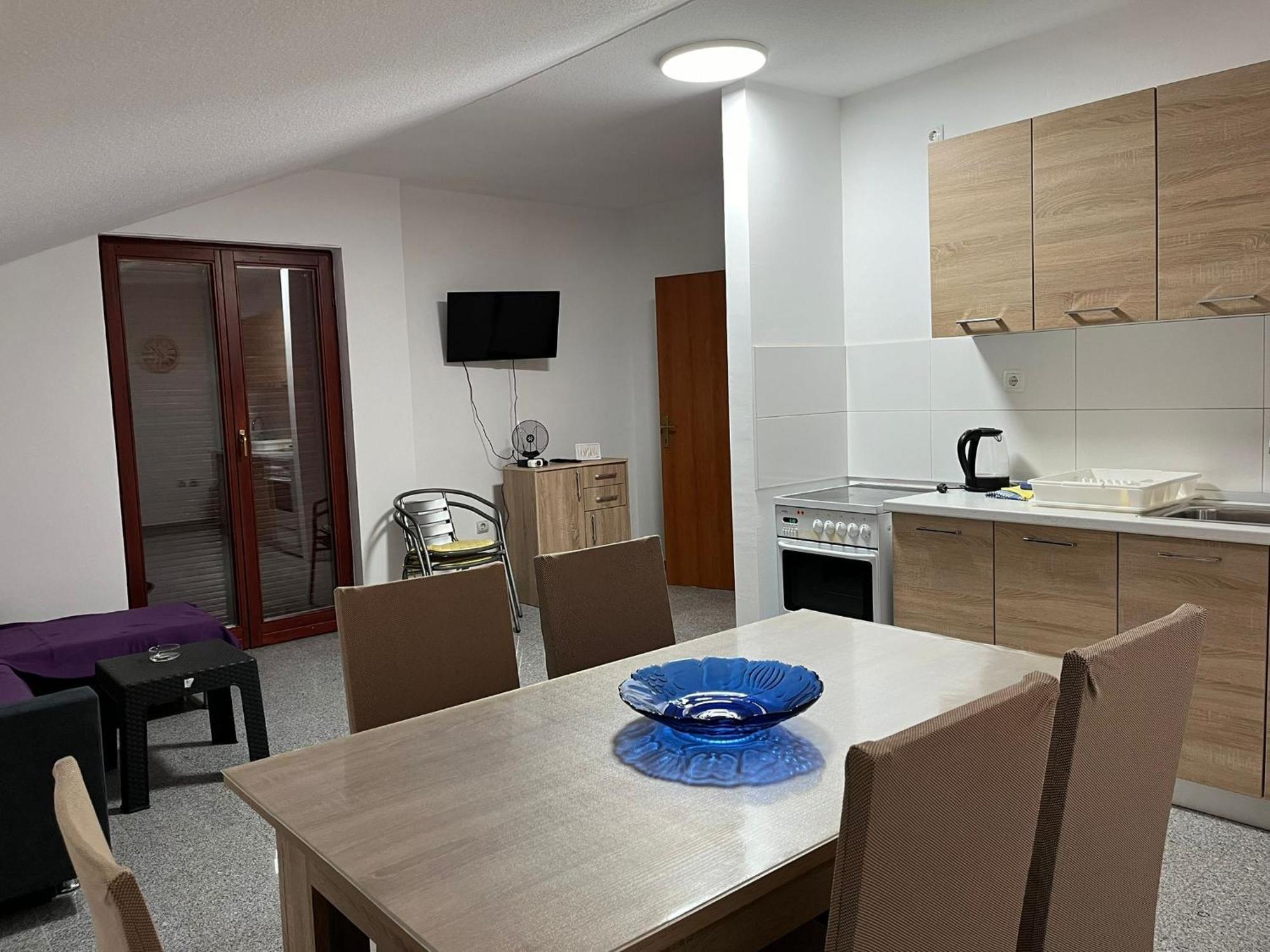Apartmani Ana Sukosan Exterior photo
